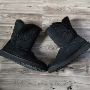 Ugg Bailey Mariko Boots in Black Women's Size 8